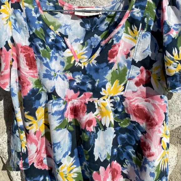 Abercrombie Girls Navy Blue flowered top Sz M - Picture 2 of 3